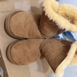 UGG Tan Shearling Winter Boots